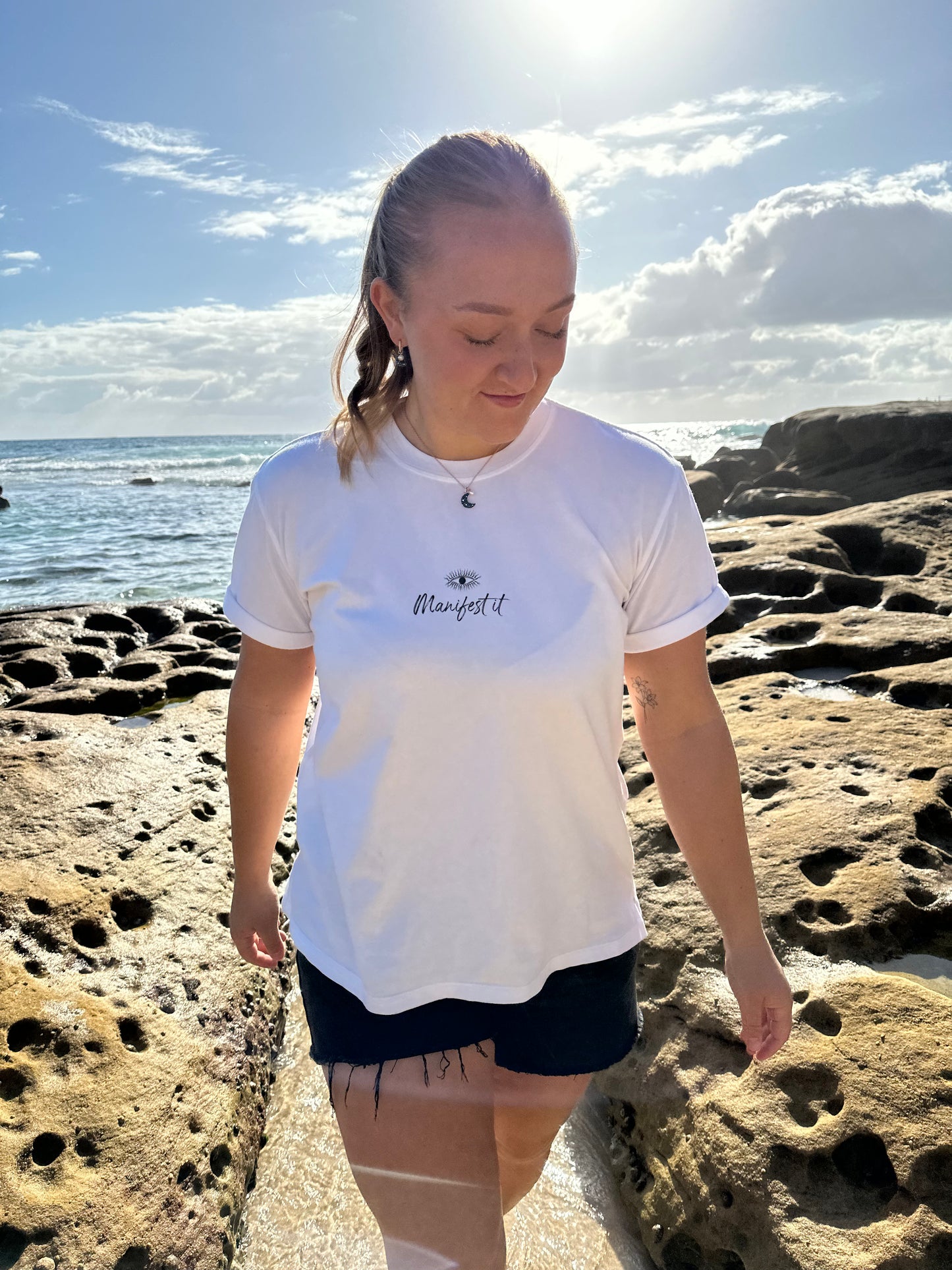 Manifest it Tee